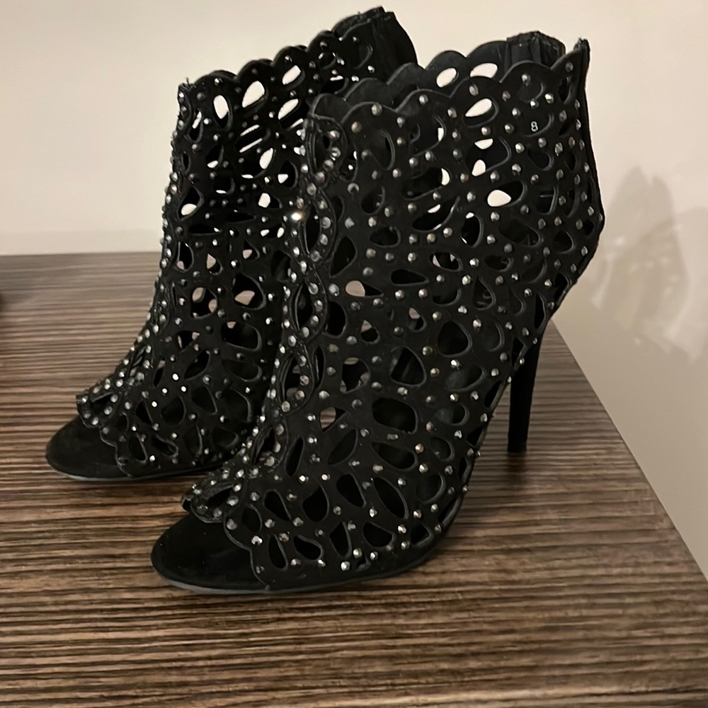 Peep toe bootie. The perfect NEW YEARS EVE SHOE! It’s sparkly!